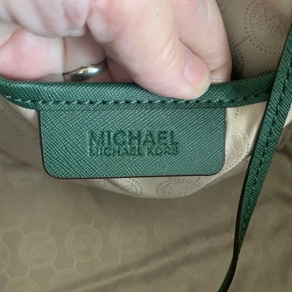 NWT Michael Kors Malachite Green Selma Gold Stud Satchel. - Picture 9 of 14